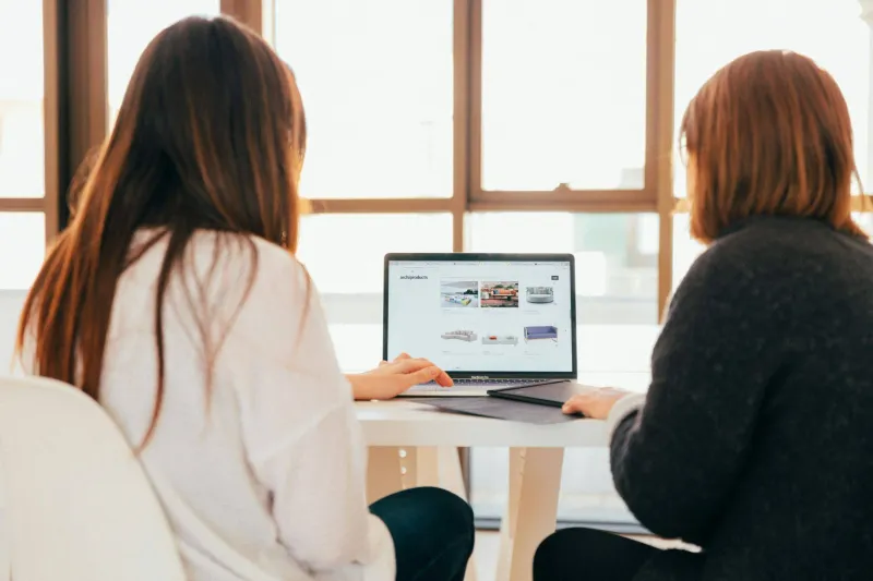 Il team Finderoom al lavoro a Siracusa